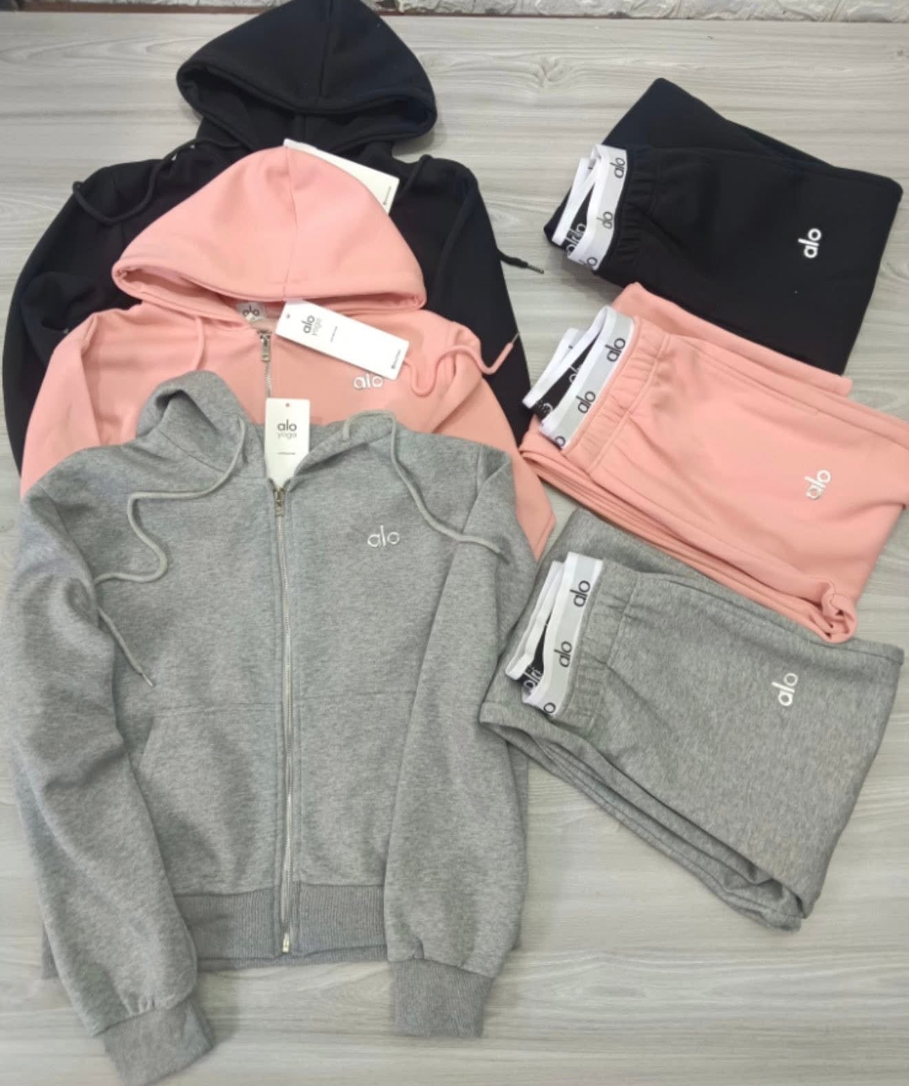 Alo sweat sets